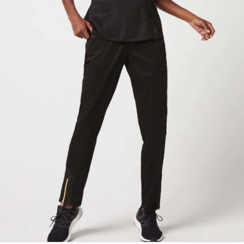 Jaanu motto black scrub pants .